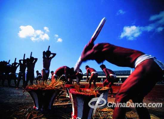 【组图】中国台湾五大传统民俗舞蹈 - 艺术社区 - 144422rhi77hzlx0g5v7i9.jpg