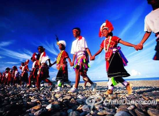 【组图】中国台湾五大传统民俗舞蹈 - 艺术社区 - 144422rhi77hzlx0g5v7i9.jpg